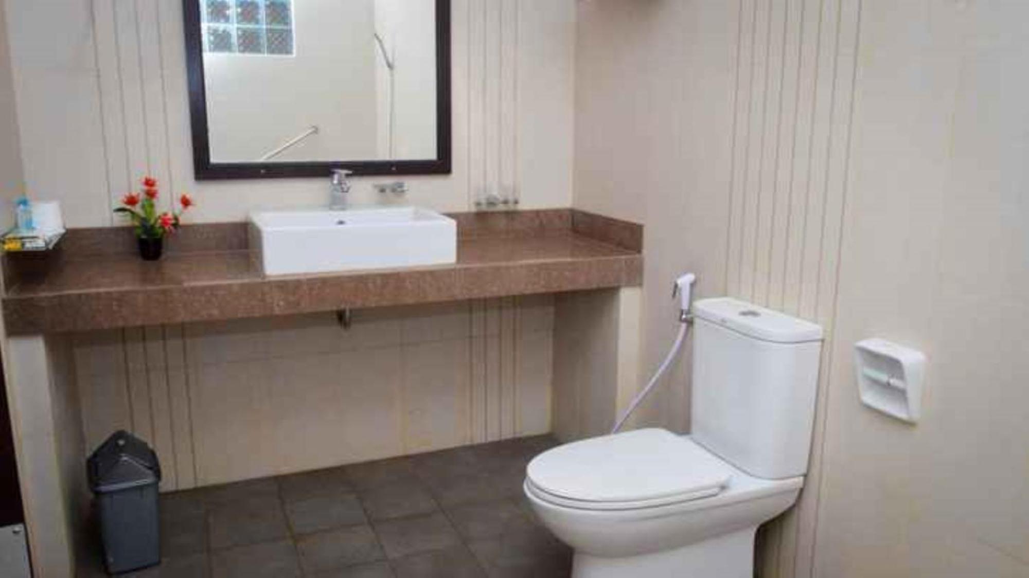 Uni Beach Hotel Pangandaran Ngoại thất bức ảnh